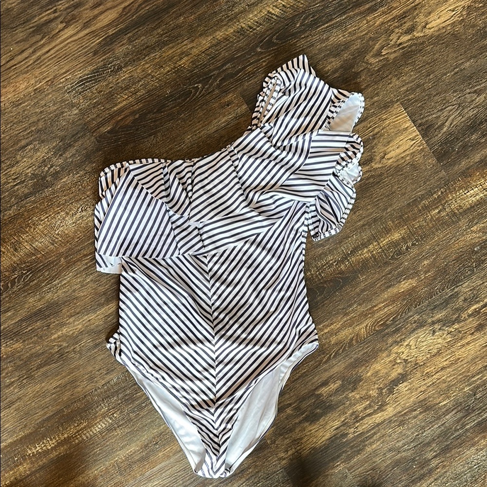 Striped One-Shoulder Swimsuit